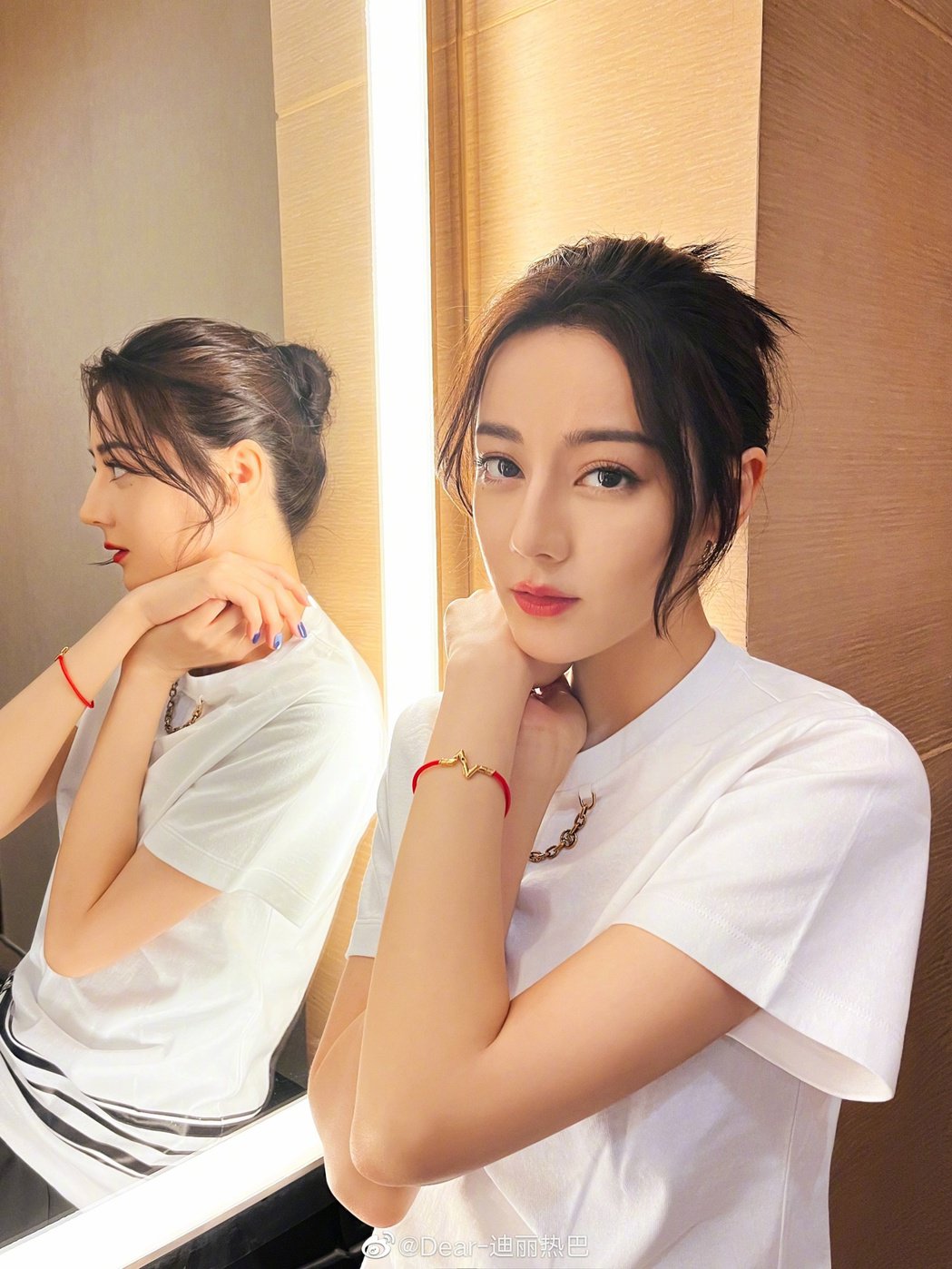 迪丽热巴黑历史流出 猪头脸比梁朝伟香肠嘴更狂