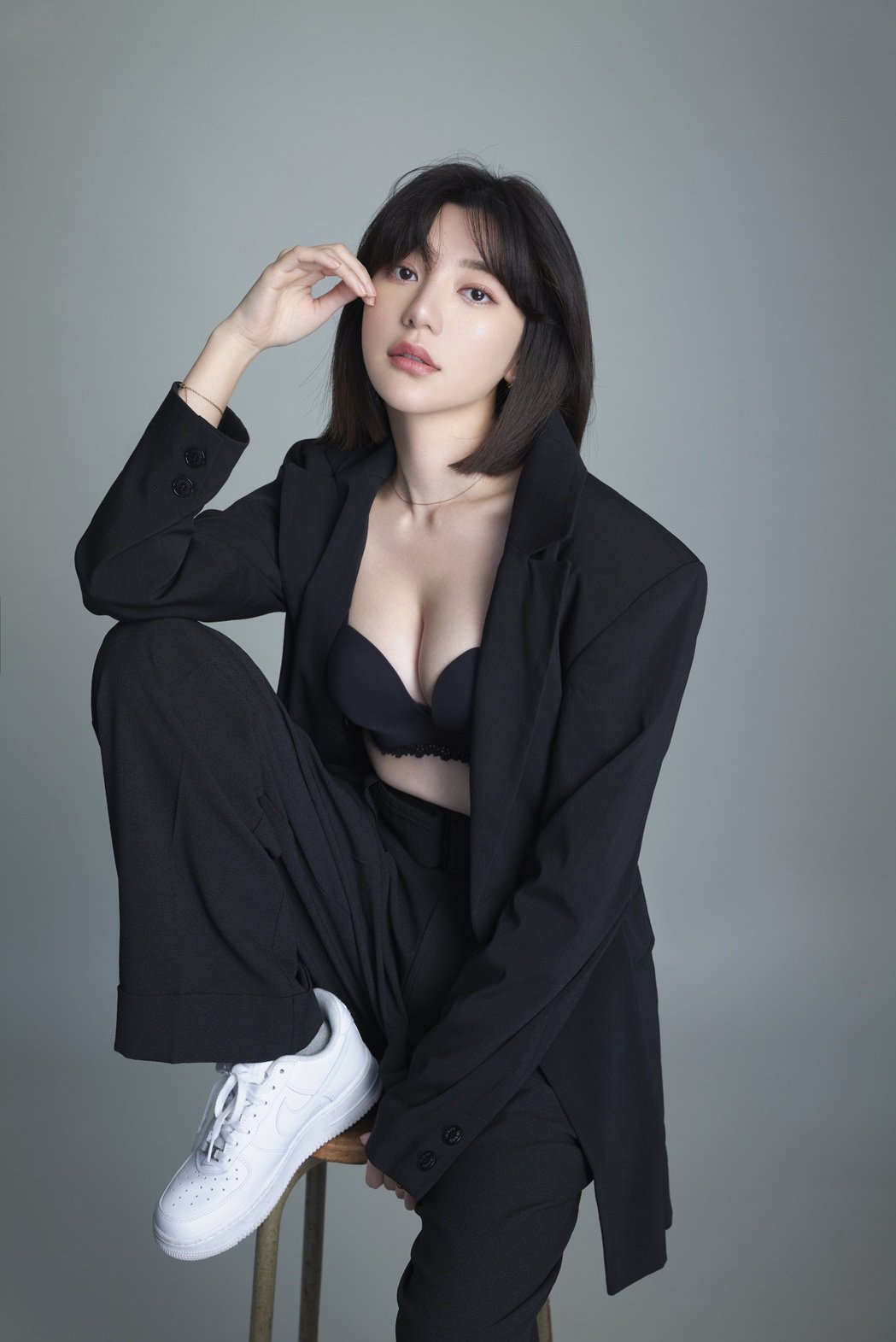 郭雪芙《华灯》惊传露点  经纪人怒斥：不是刚出道！