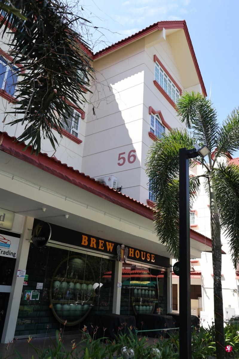 闯餐馆厕所 男顾客非礼女顾客