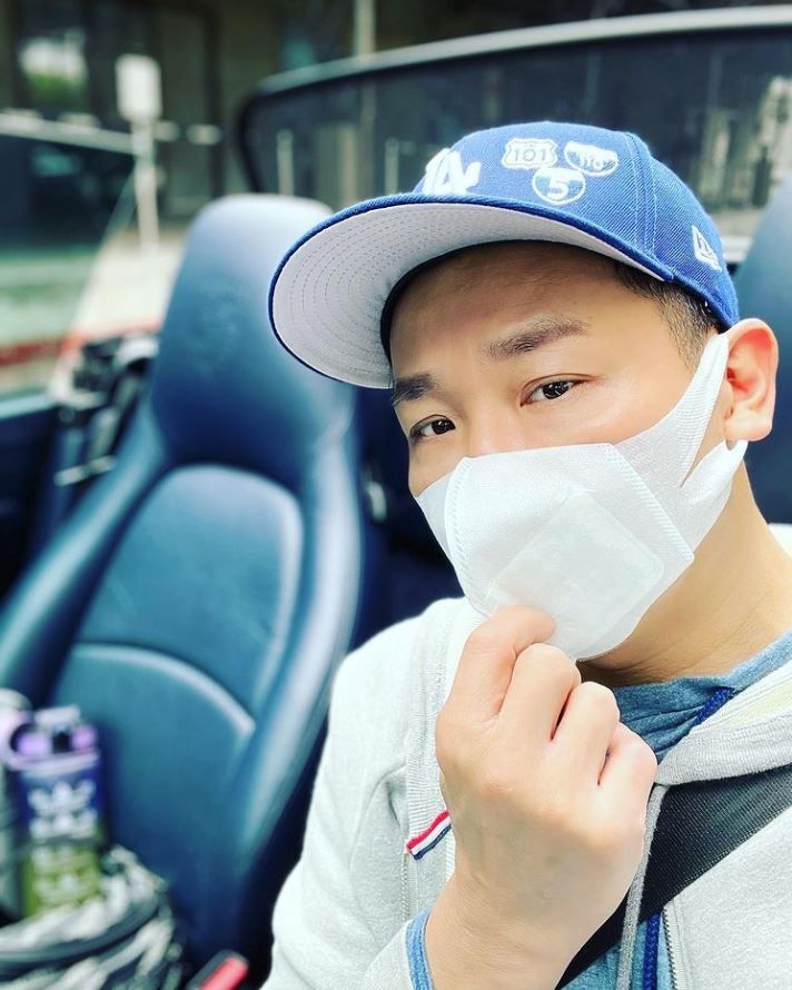 陶喆被巴士逼车险擦撞 怒呛司机:请尊重你的专业