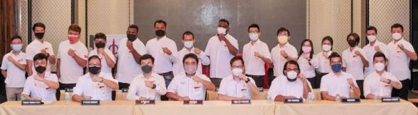 霹社青团誓捍卫世俗民主政治 吴家良:对抗保守议程义不容辞