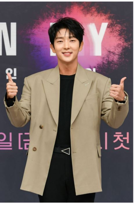 韩国解封首日 李准基确诊新剧停拍