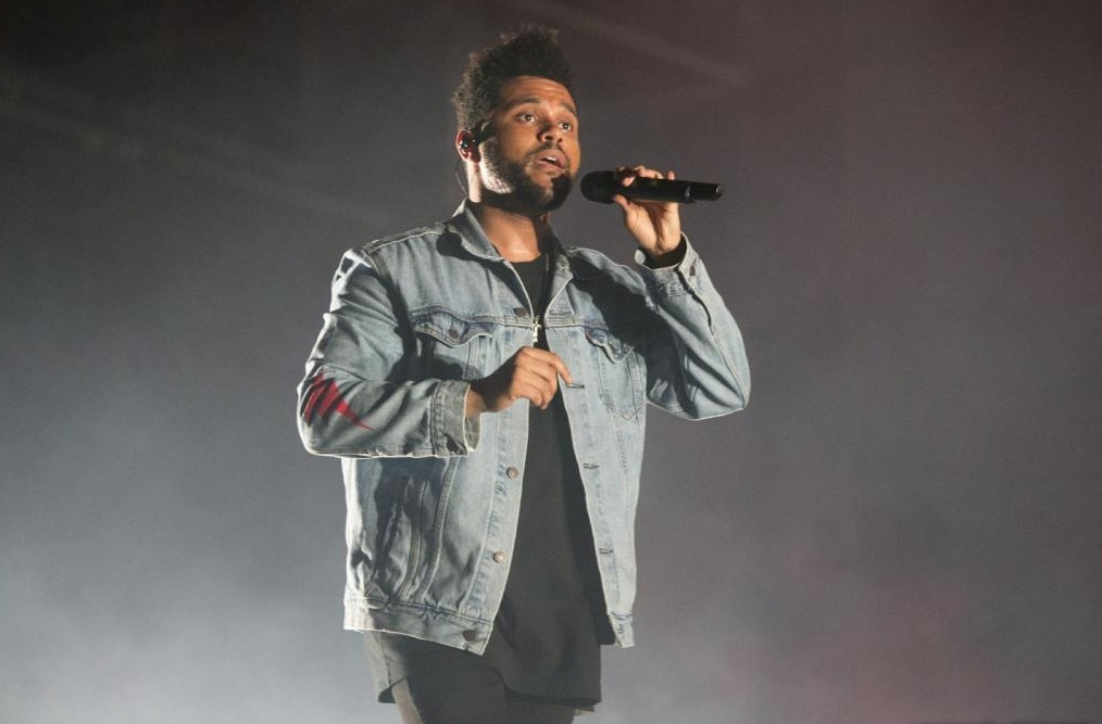 音乐节取代康耶维斯演出 威肯要求同酬