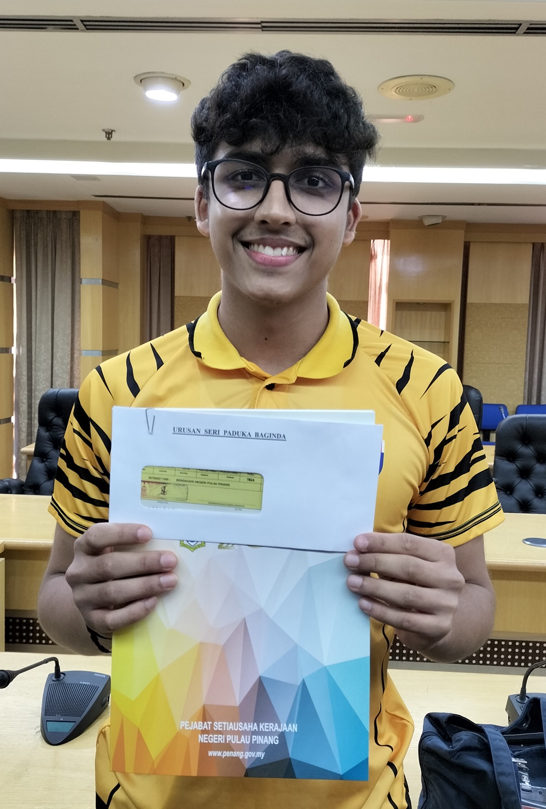 （全国版）两位壁球州手获美国大学录取 伊桑沙和张莉苑都说：升学也不会放弃壁球