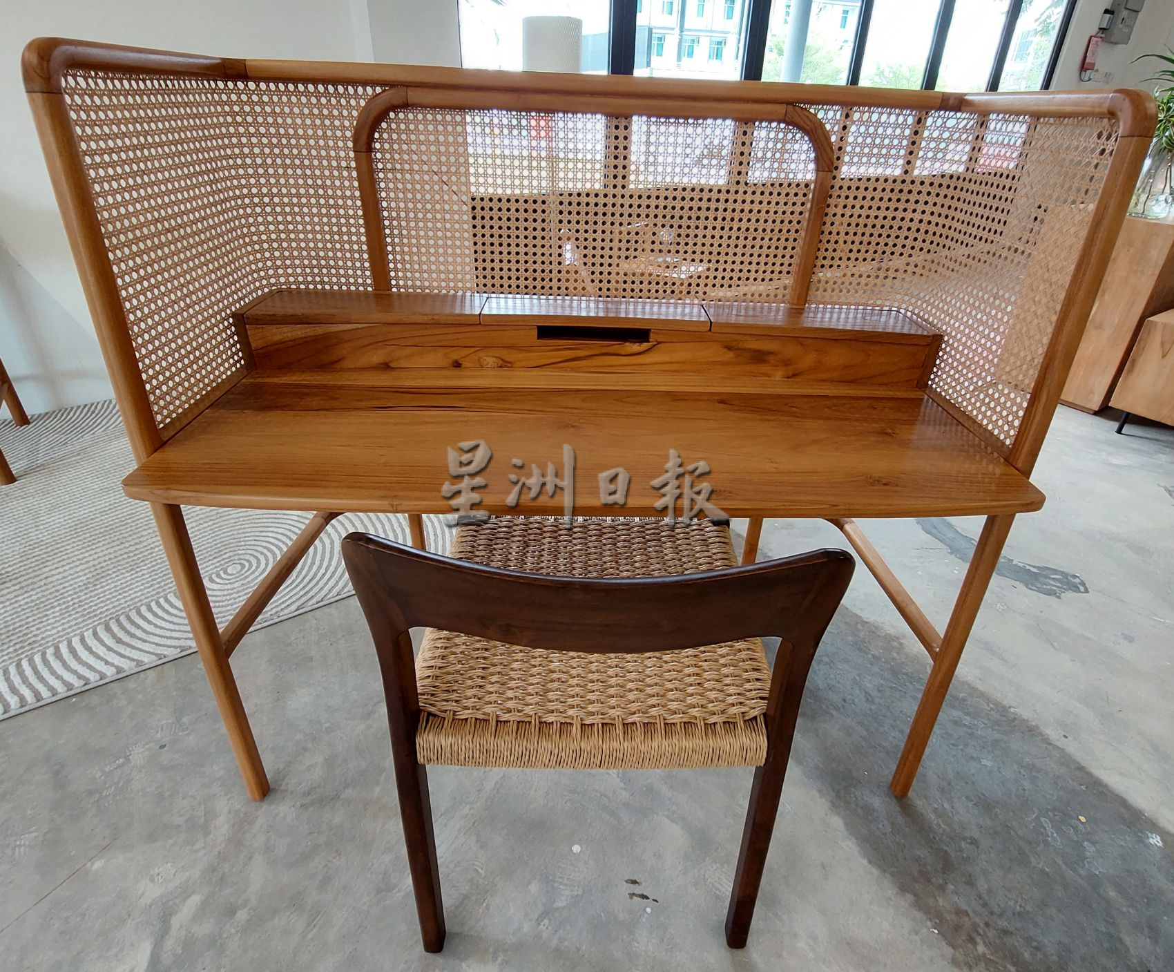 (古城封底主文)《手作的温度》手作家具