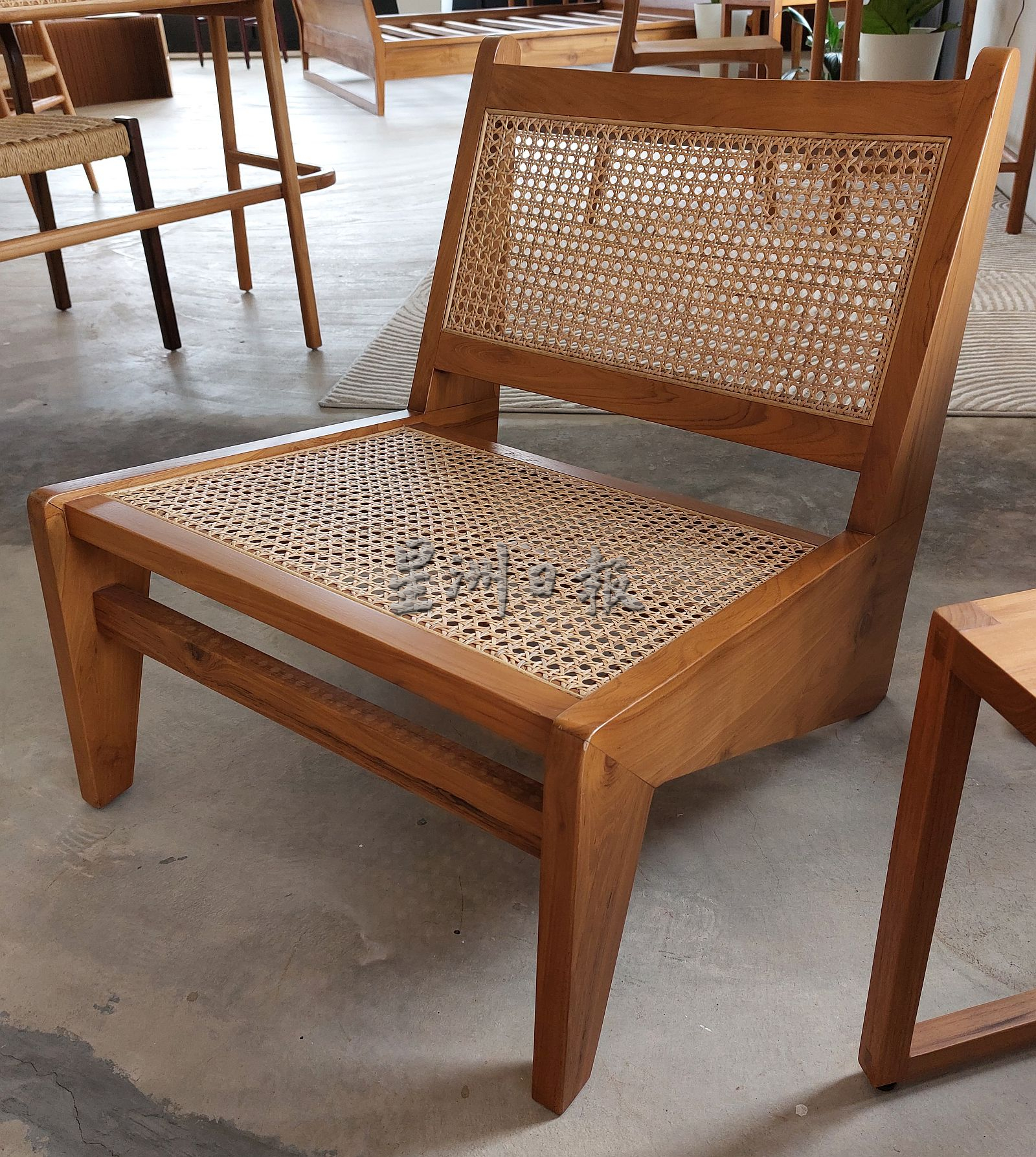 (古城封底主文)《手作的温度》手作家具