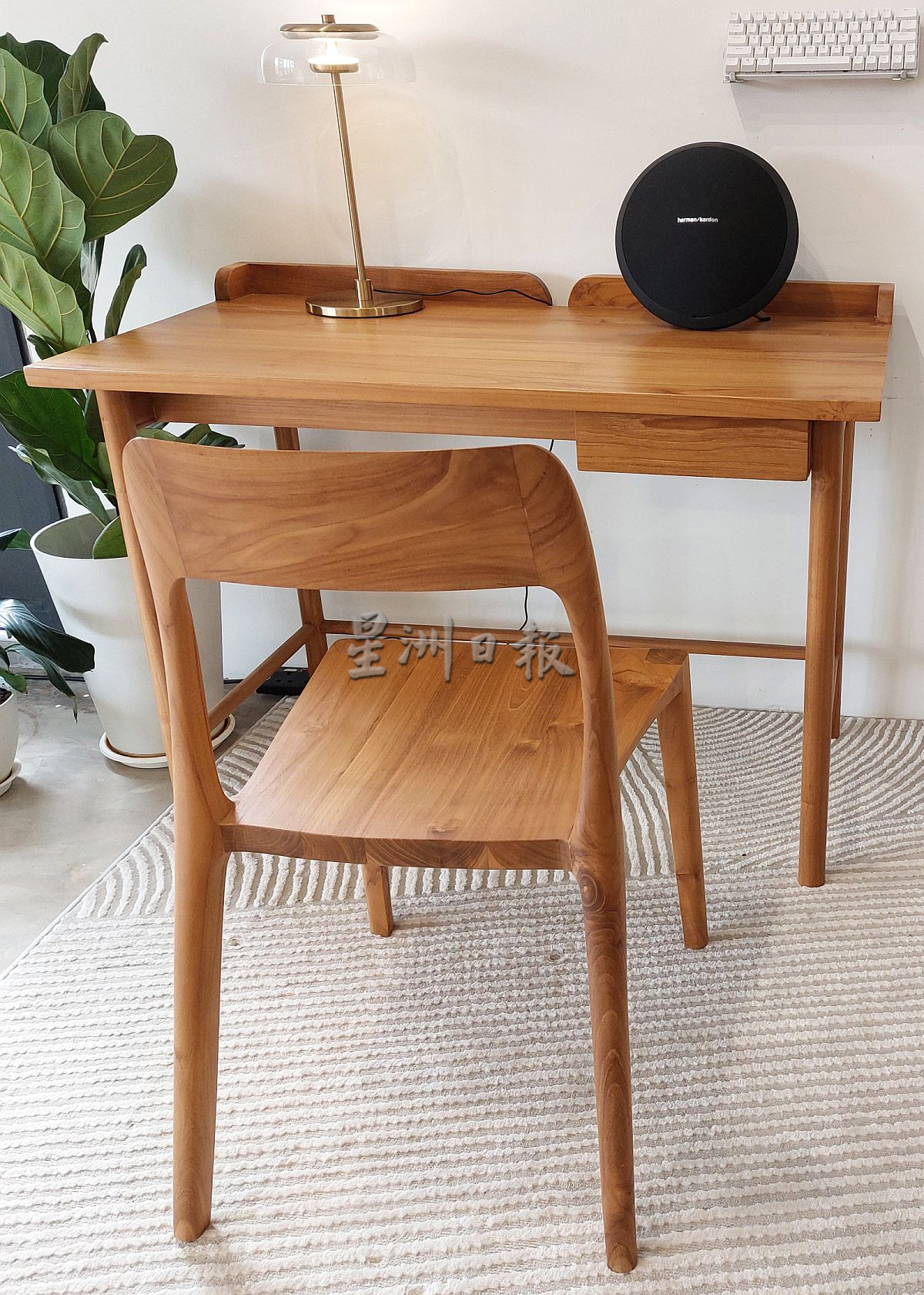 (古城封底主文)《手作的温度》手作家具