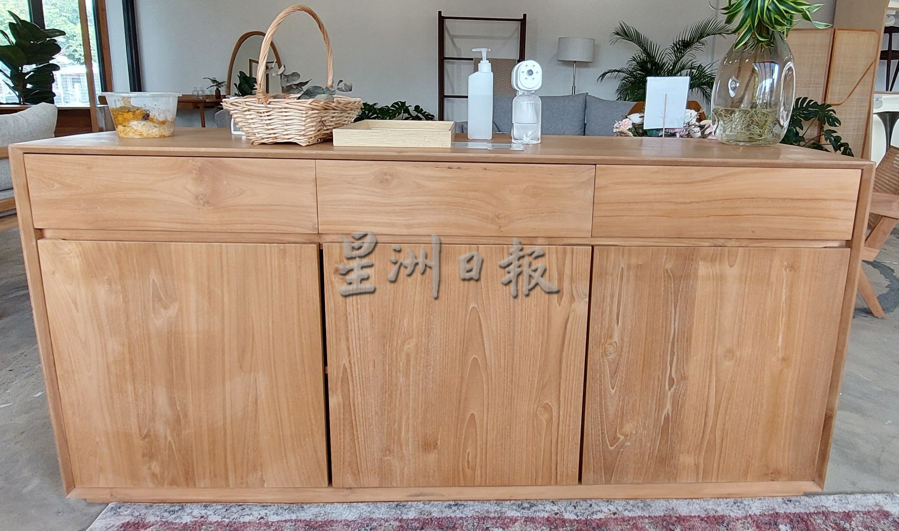 (古城封底主文)《手作的温度》手作家具