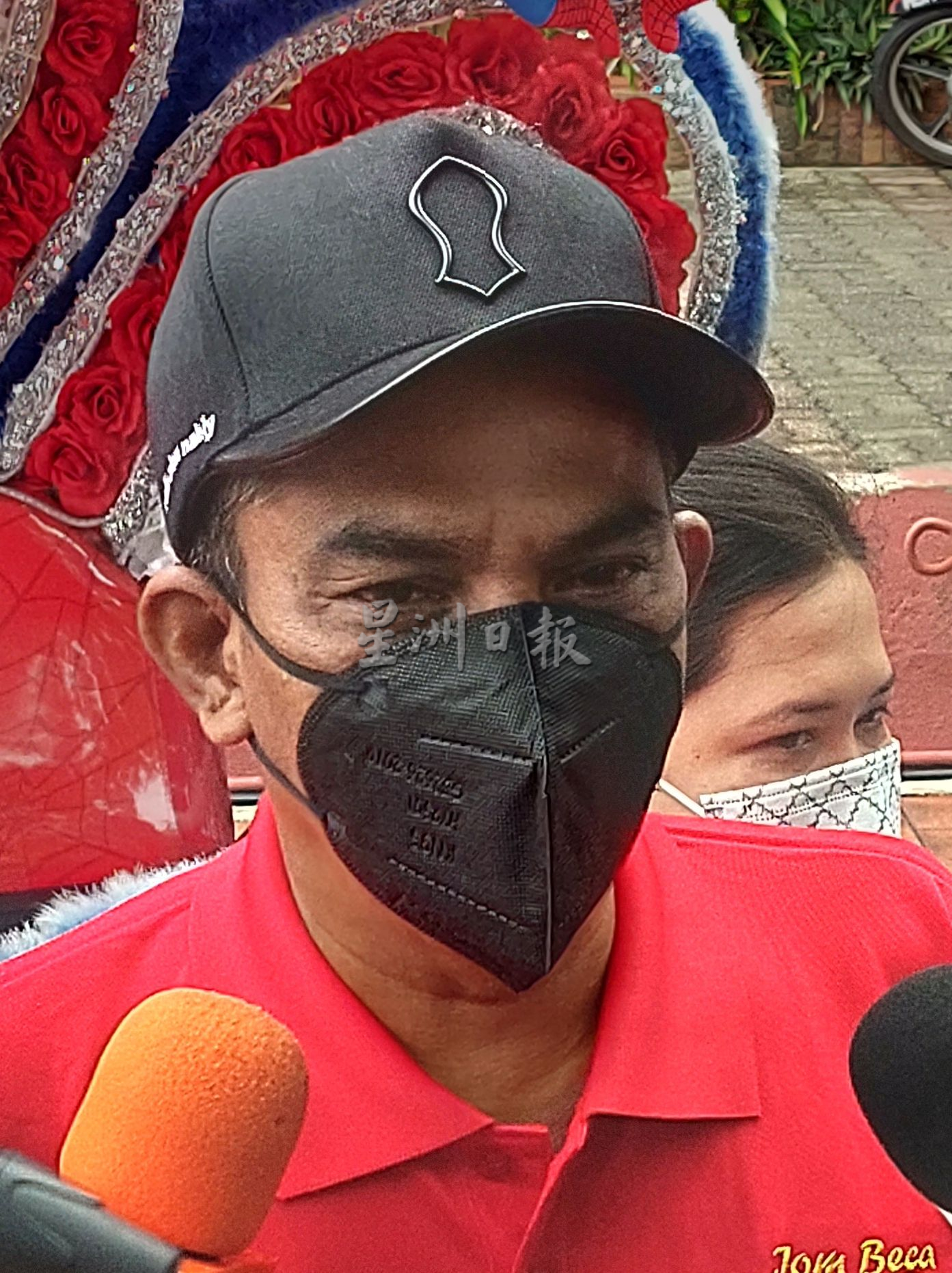 (古城版)三轮车夫提供一触即通服务