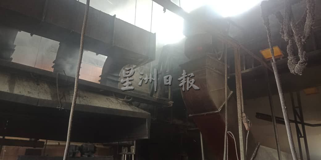 （古城版）烘咖啡豆机失火 咖啡厂烧毁60%