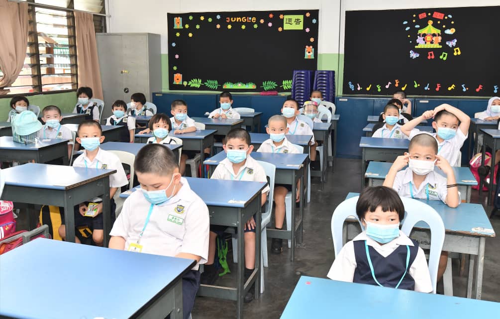 (大都会)/封面/跟进华小全面恢复实体课/7图