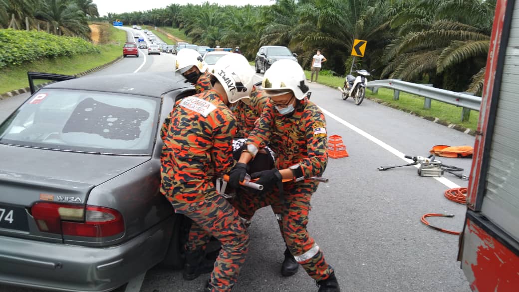 (已签发)柔:一天内多宗交通意外 銮警方呼吁民众小心驾驶