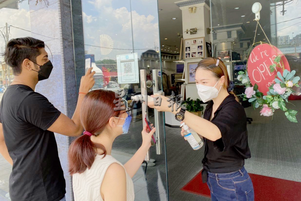 NS封面主文／基于安全和预算考量，出国拍婚纱照需求不高