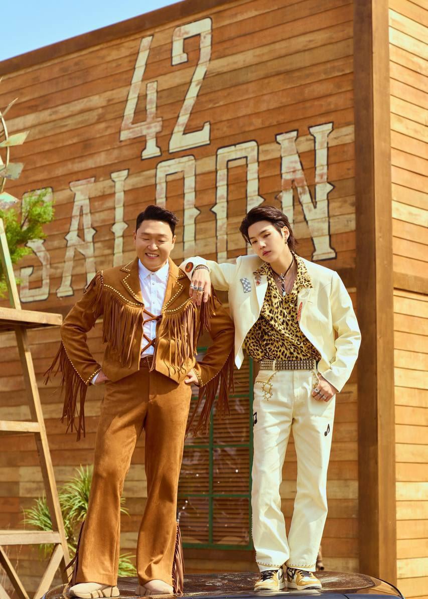 PSY新歌MV重演经典马舞 面世20小时破2500万点击