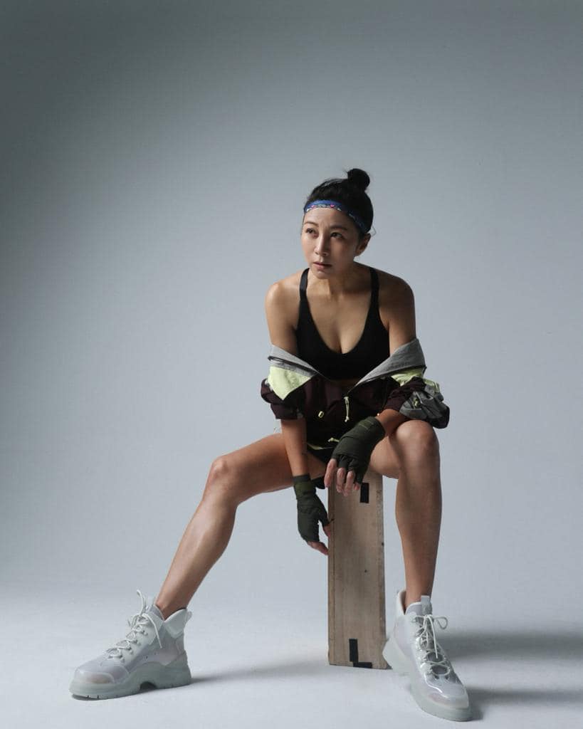  2年零收入求助签约遭拒　方文琳在女儿面前哭了	