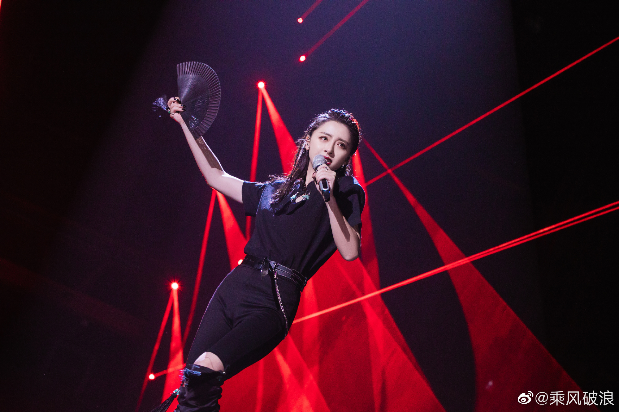 《乘风破浪》|互怼较劲 那英“我没整”酸宁静