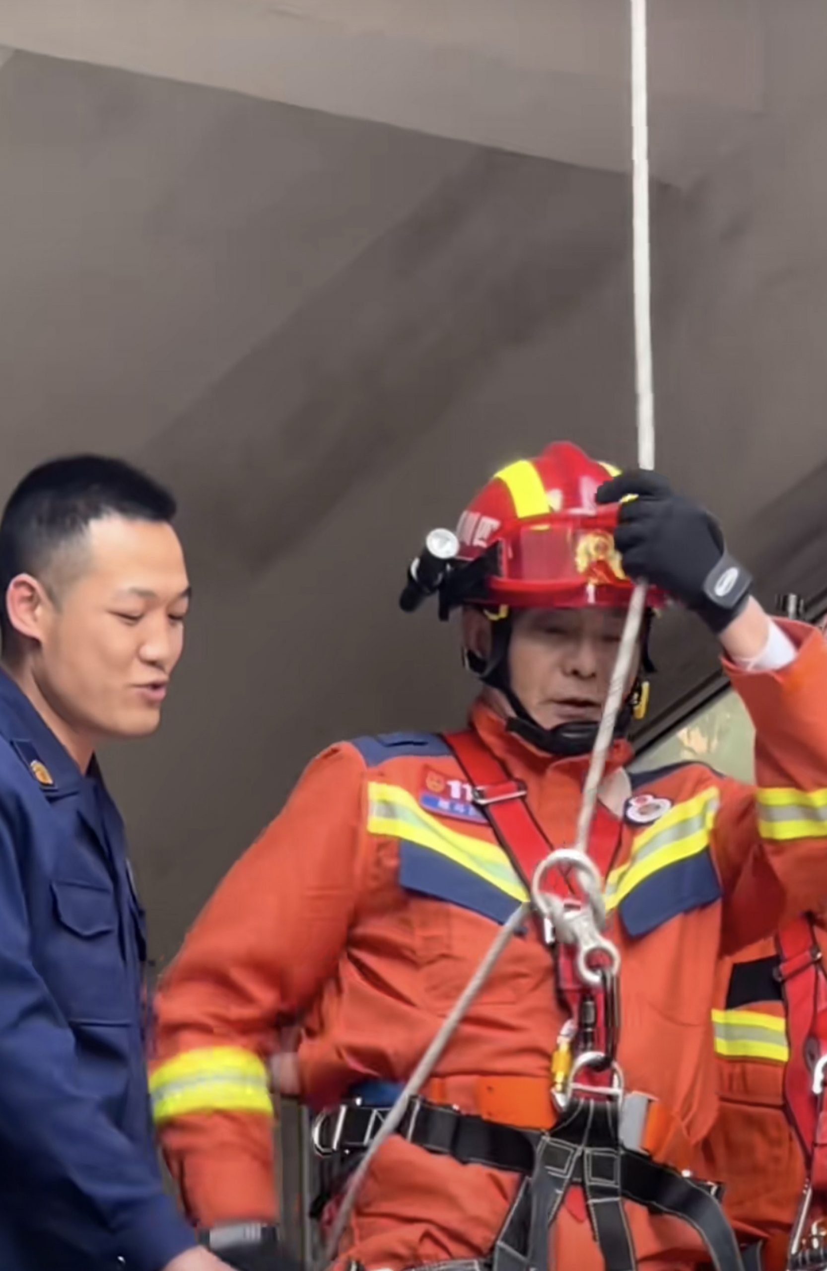 拍消防宣传片被疑用替身 李国麟晒原片反击