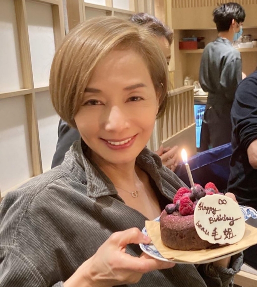 毛舜筠晒同框俩女儿 双颊凹陷暴瘦引议论