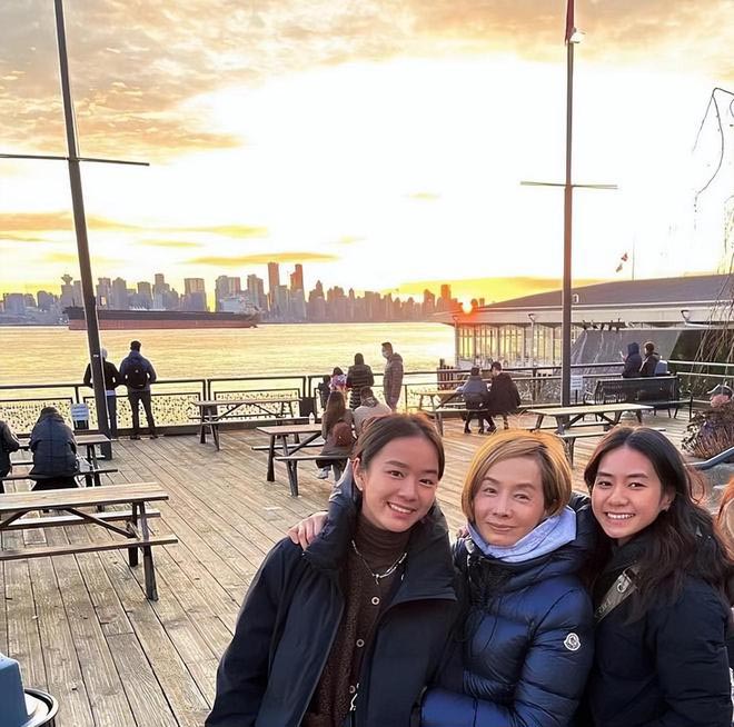 毛舜筠晒同框俩女儿 双颊凹陷暴瘦引议论