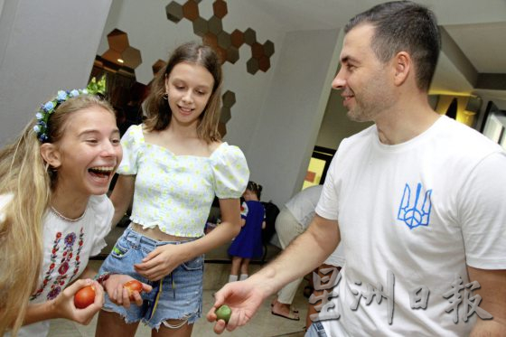 【乌克兰自由之战／01】身处异乡心系祖国，乌克兰人沉重迎复活节