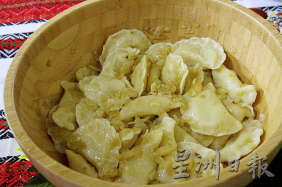 【乌克兰自由之战／01】身处异乡心系祖国，乌克兰人沉重迎复活节