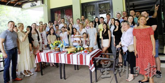 【乌克兰自由之战／01】身处异乡心系祖国，乌克兰人沉重迎复活节