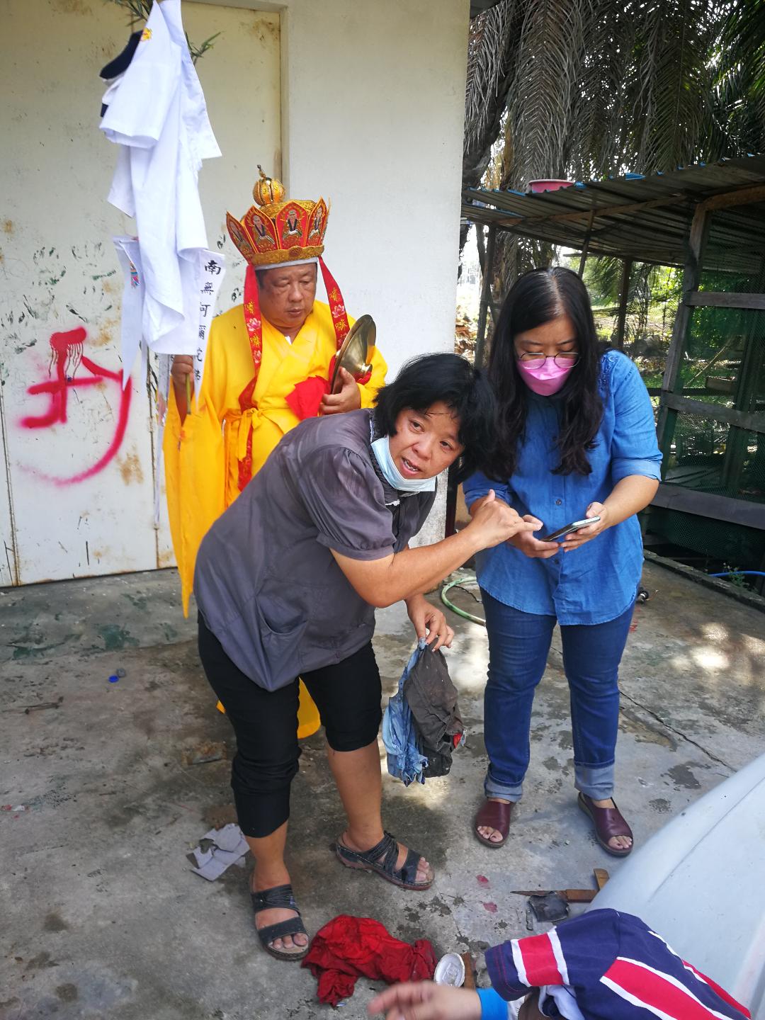 三兄弟平时在屋旁玩耍 兄弟俩到蓄水池酿悲剧