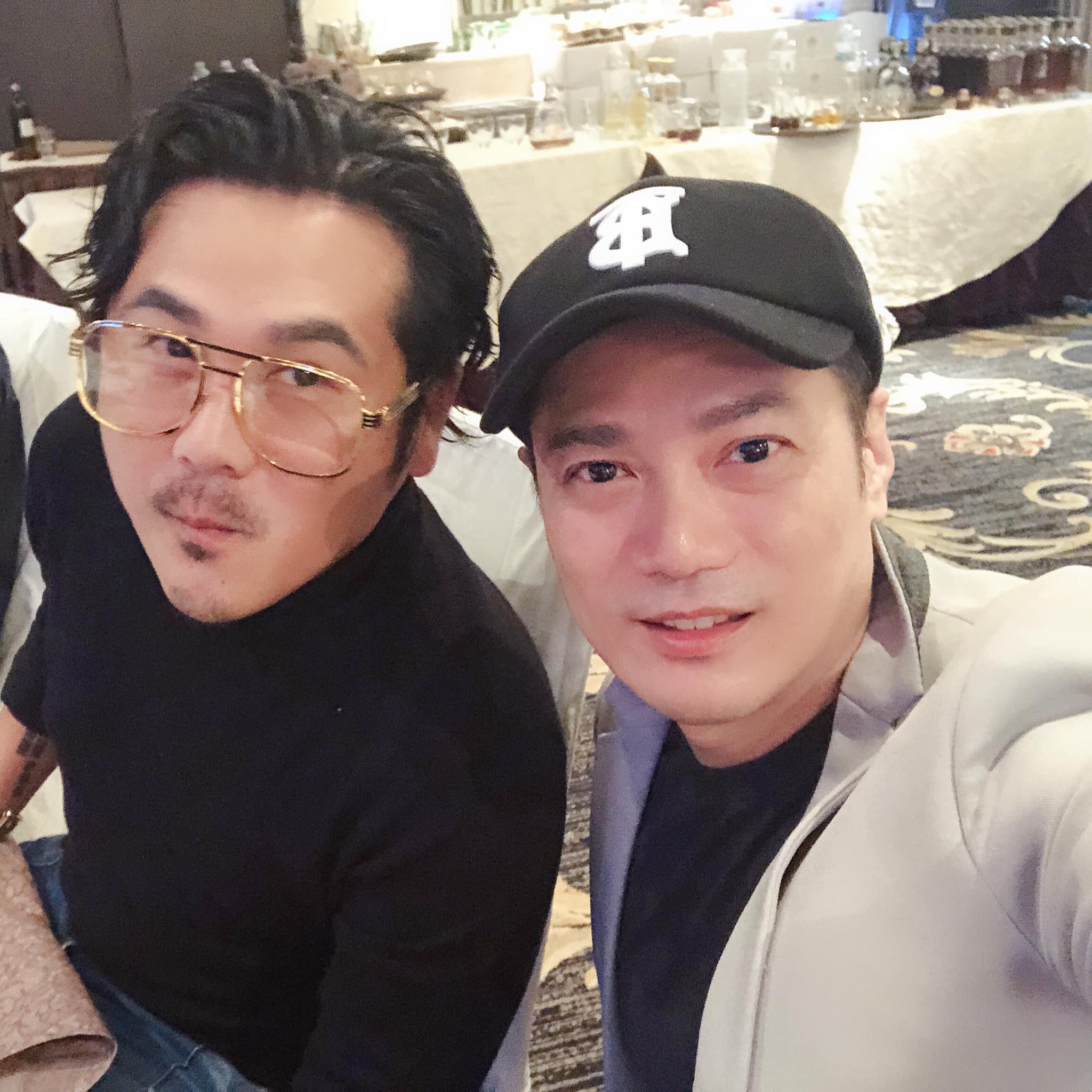 与曹格不约而同返马 德辉晒合照喊:太巧了