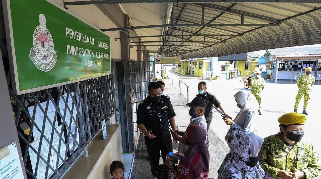 东:马泰边境开放,彭加兰古堡关卡和渡轮服务渐恢复生气。