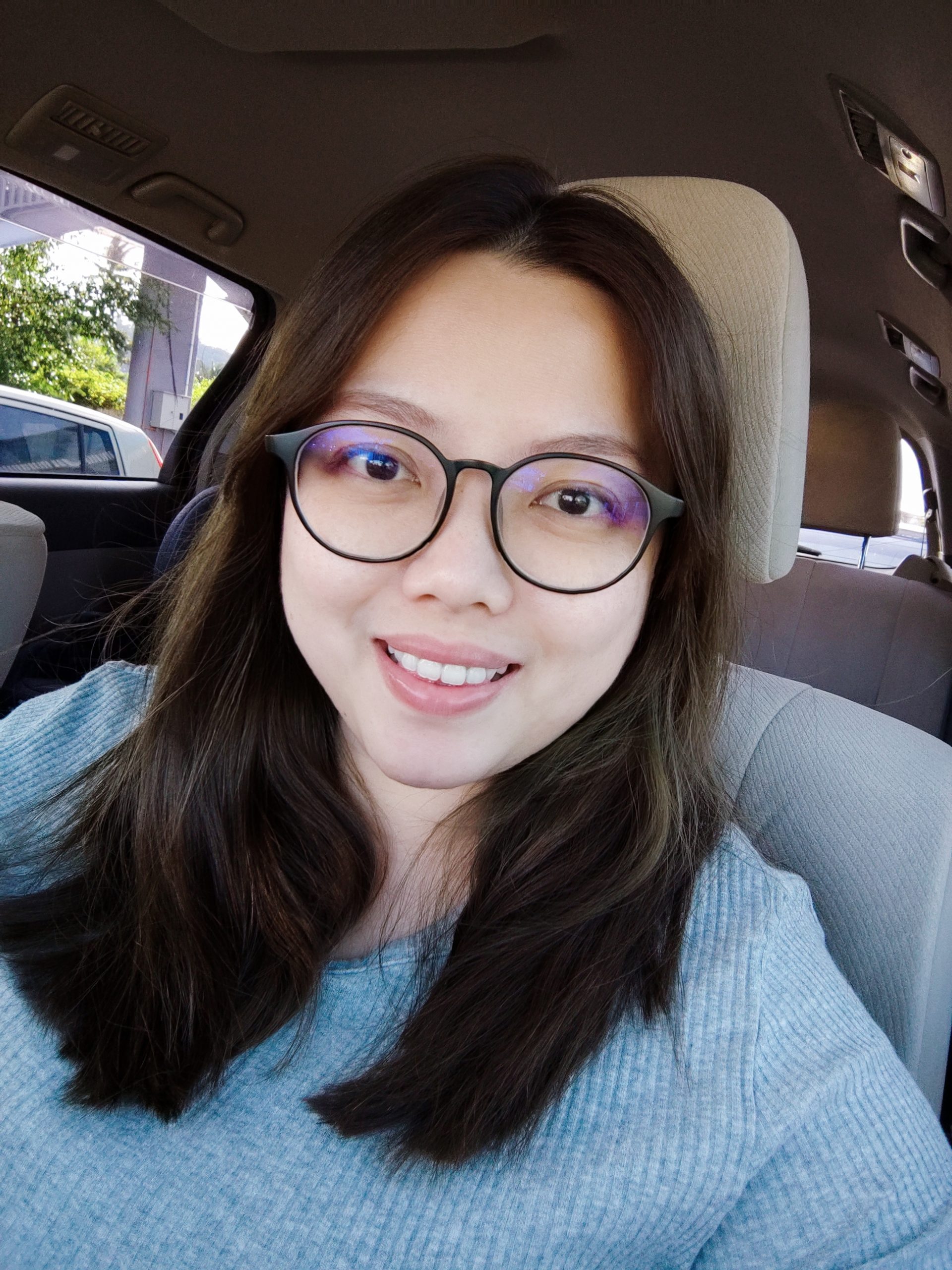 东：化装师抢手，旺日爆满，预订已经排到明年。