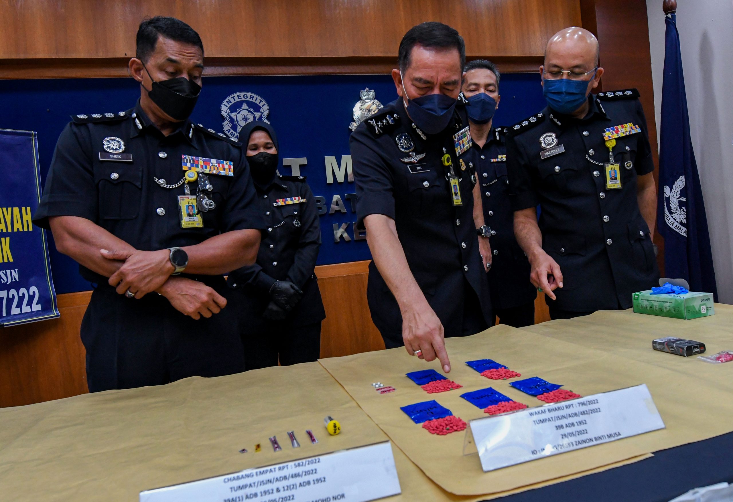 东:吉兰丹州代总警长拿督莫哈末查基说,马丸是丹州最受欢迎的毒品,容易携带、售价便宜,所以,市场需求量高。