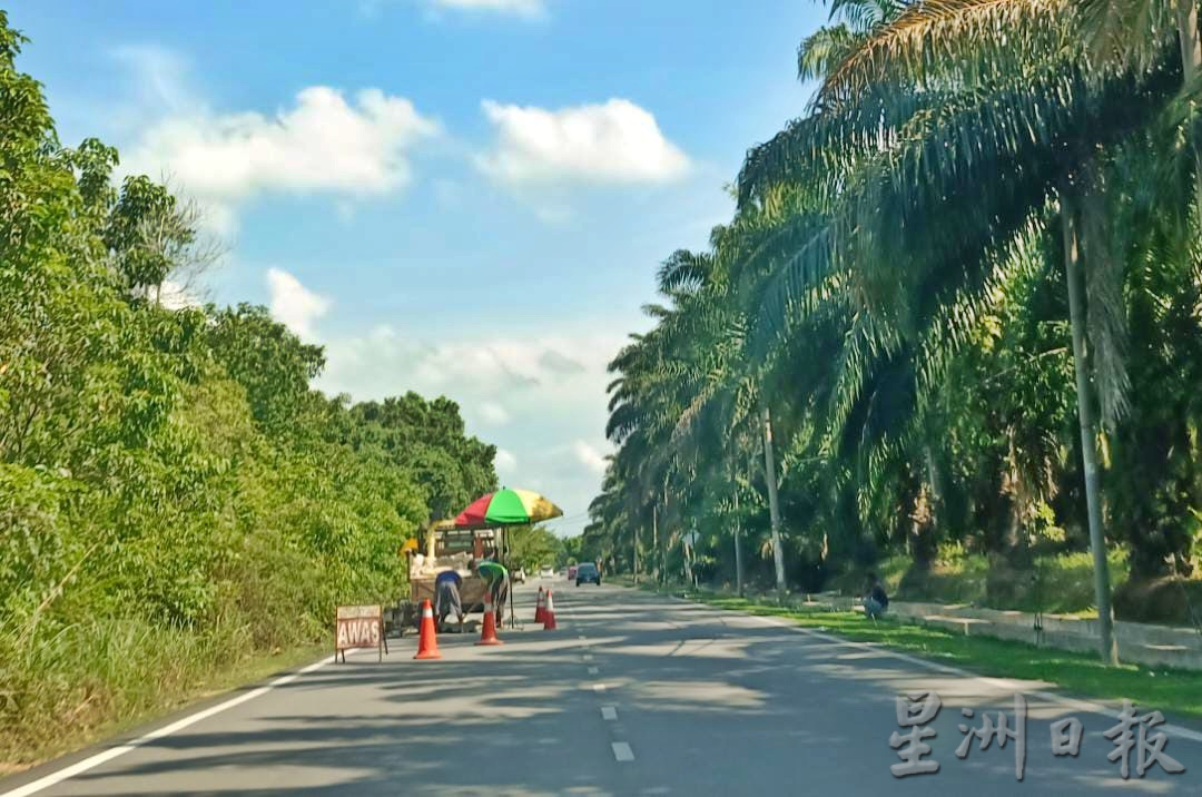 东:吉拉央玛慕花园道路铁盖水平提升