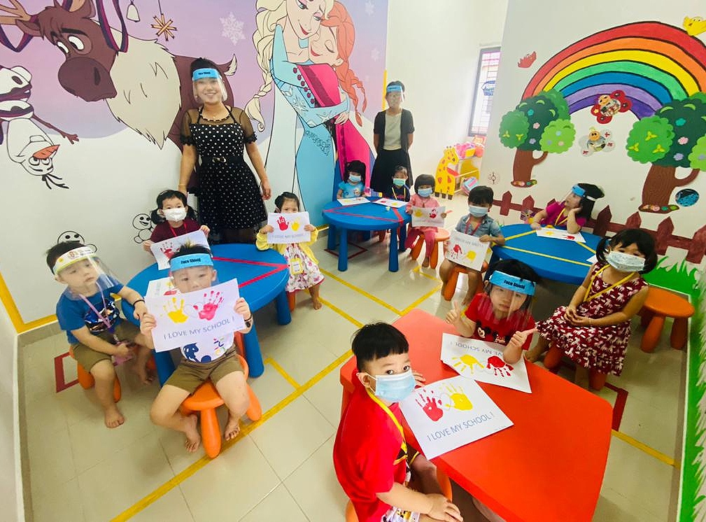 东：国内爆发儿童手足口症及不明急性肝炎，幼儿园和学校全面戒备。