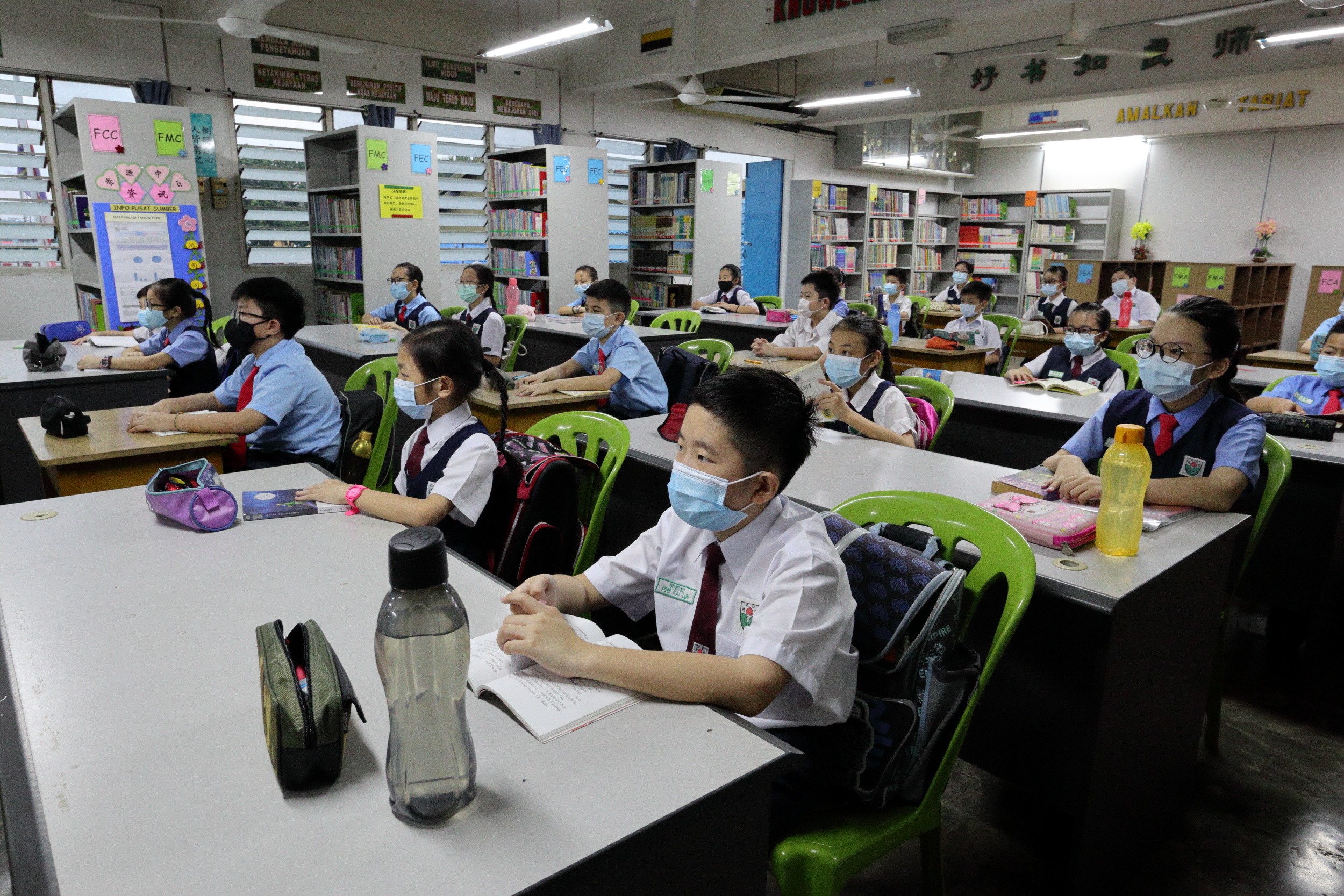 东：国内爆发儿童手足口症及不明急性肝炎，幼儿园和学校全面戒备。