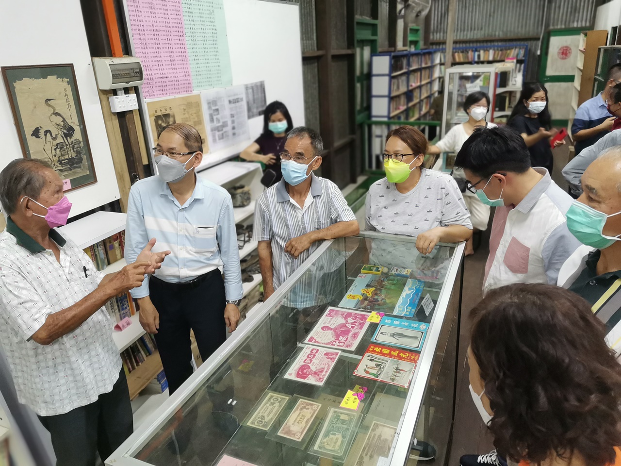 东:林明民众图书文物馆重迎游客民众