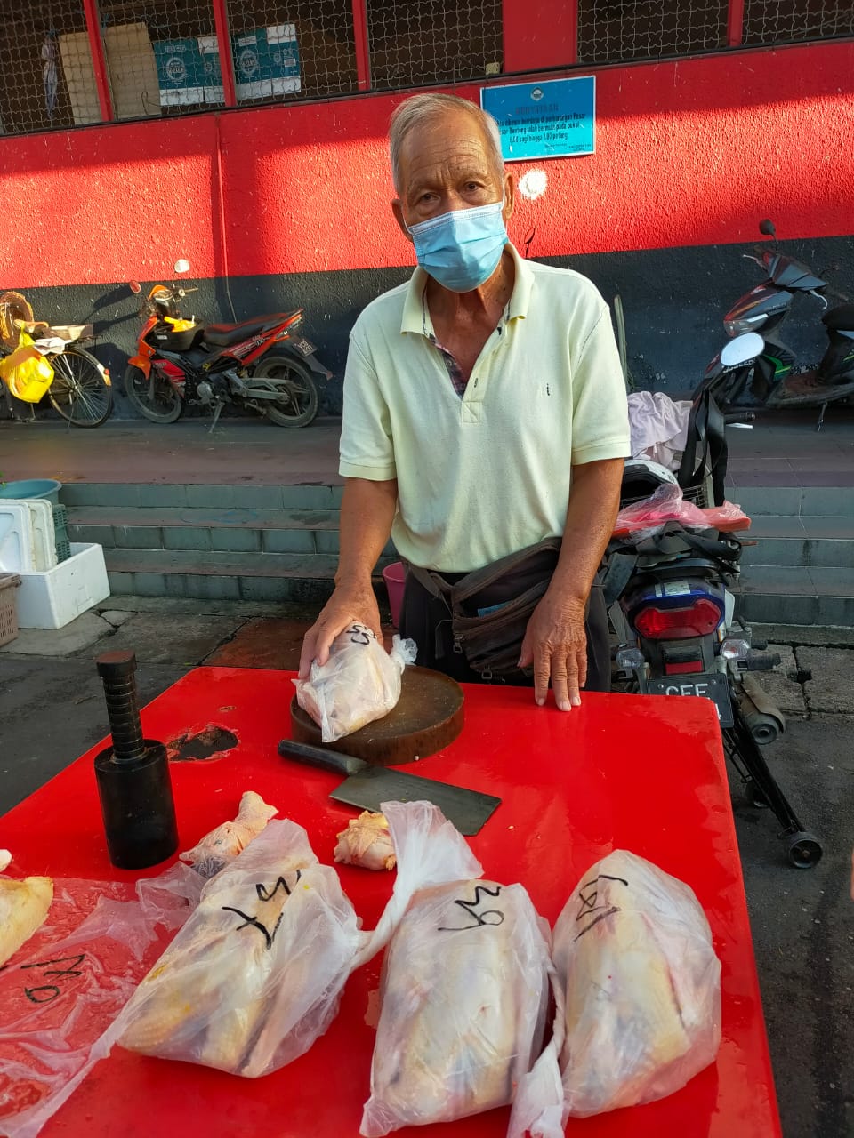 东:肉鸡短缺应对措施