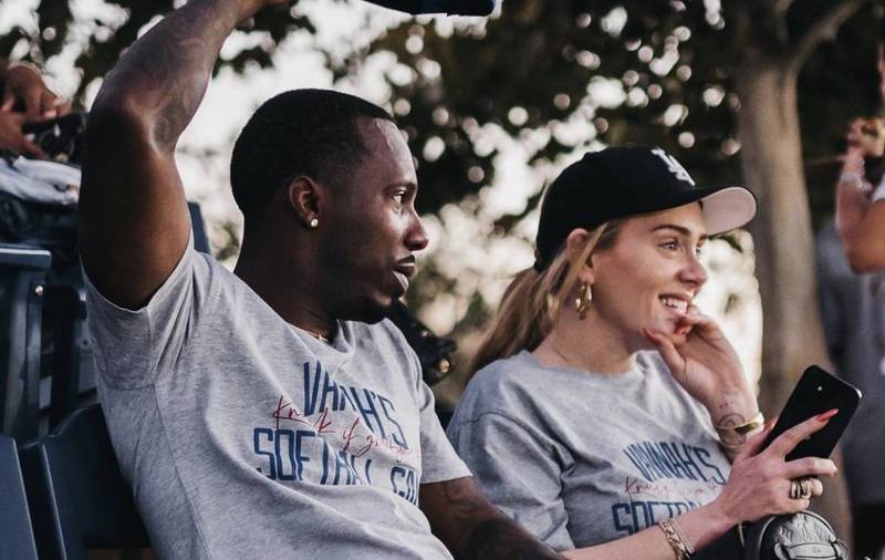 买史泰龙豪宅筑爱巢 艾黛儿同居男友甜蜜放闪