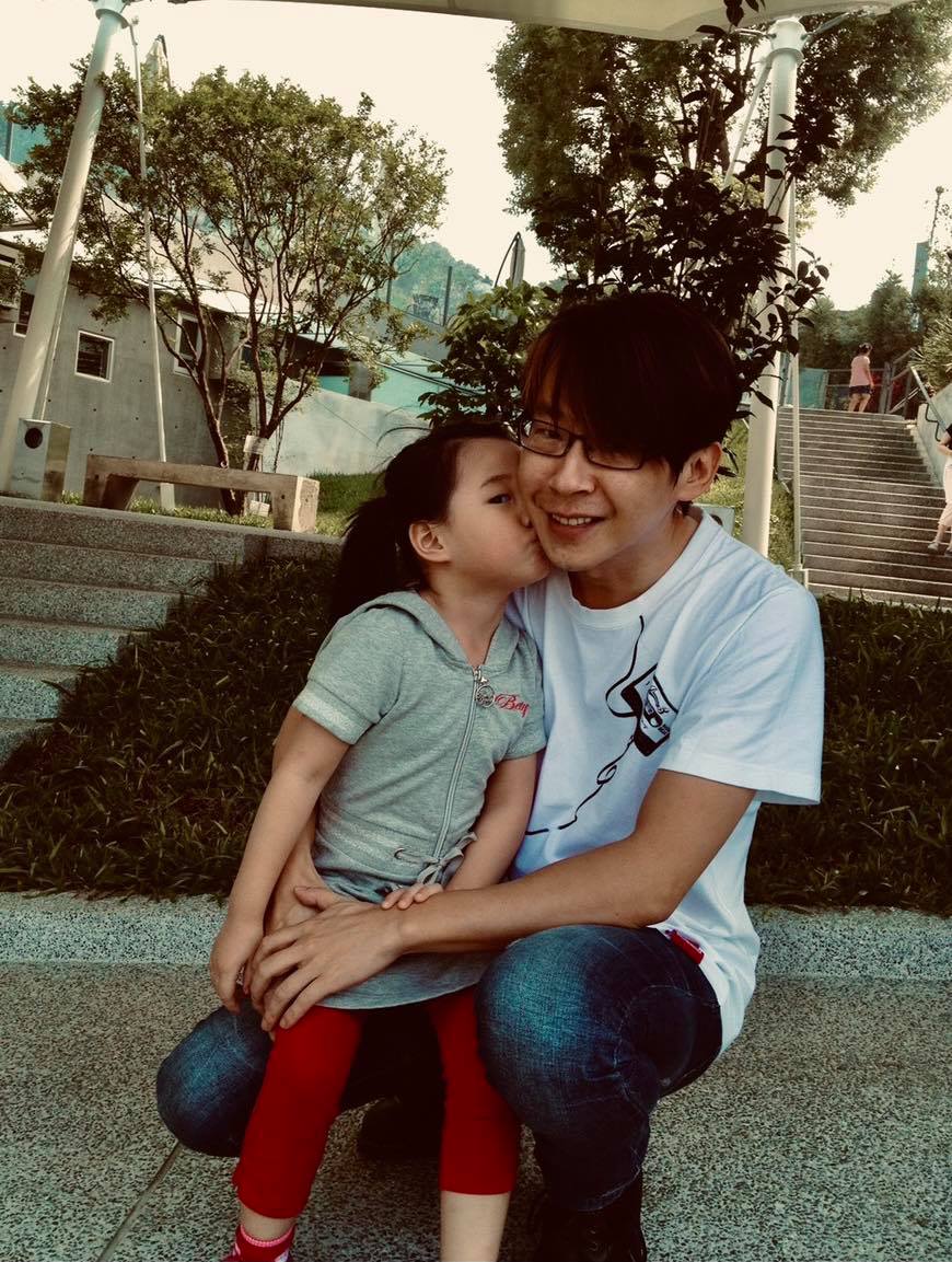 五月天冠佑16岁爱女神颜 穿阿信潮牌被封“最美代言人”