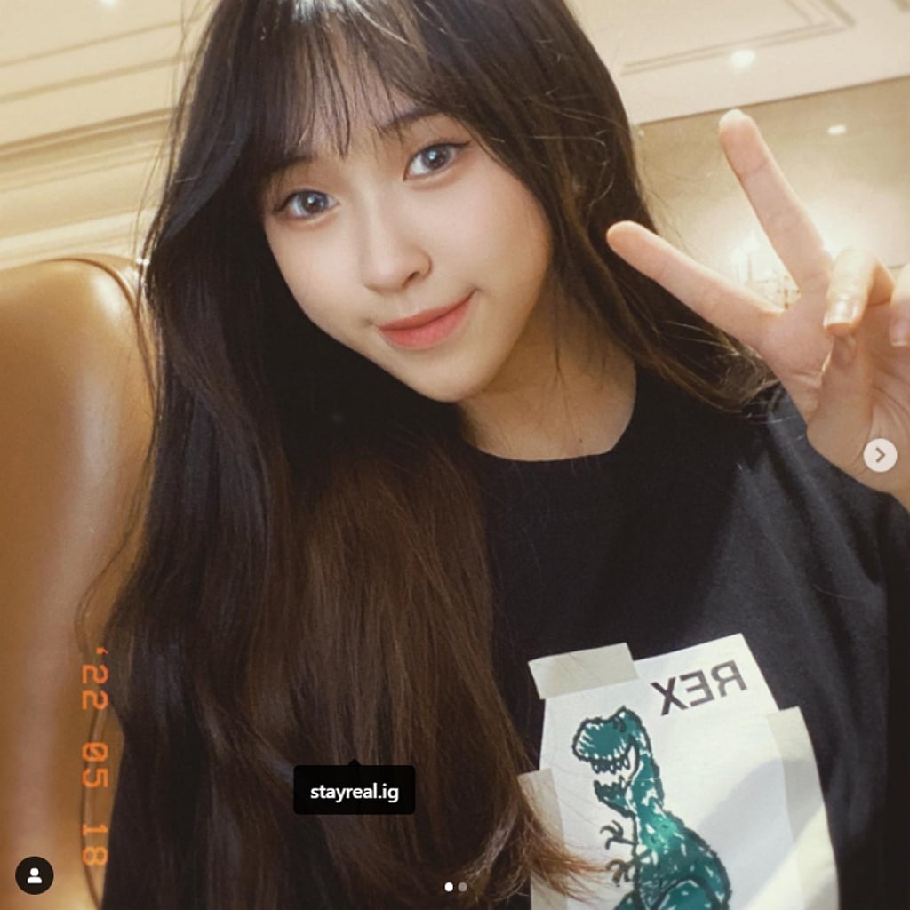 五月天冠佑16岁爱女神颜 穿阿信潮牌被封“最美代言人”