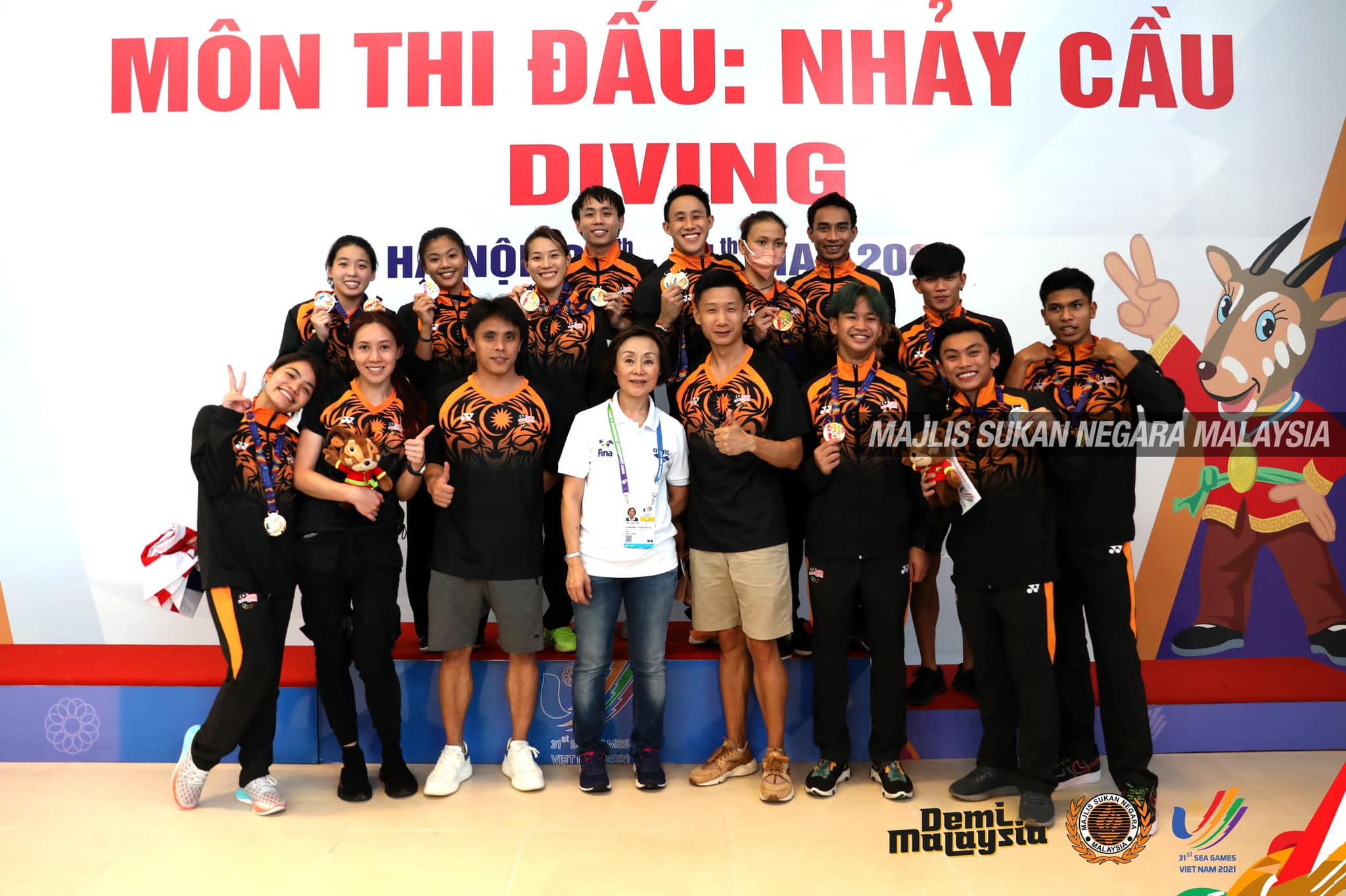 以老带新超标完成任务 梁𧁋仪满意跳水队表现