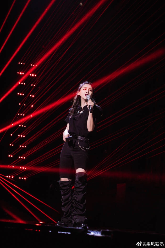 传《乘风》四公帮唱 邀宋茜当嘉宾同框郑秀妍	