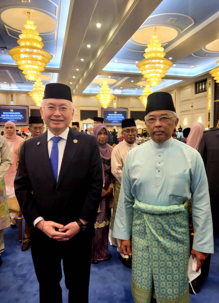  元首与内阁成员共庆开斋节