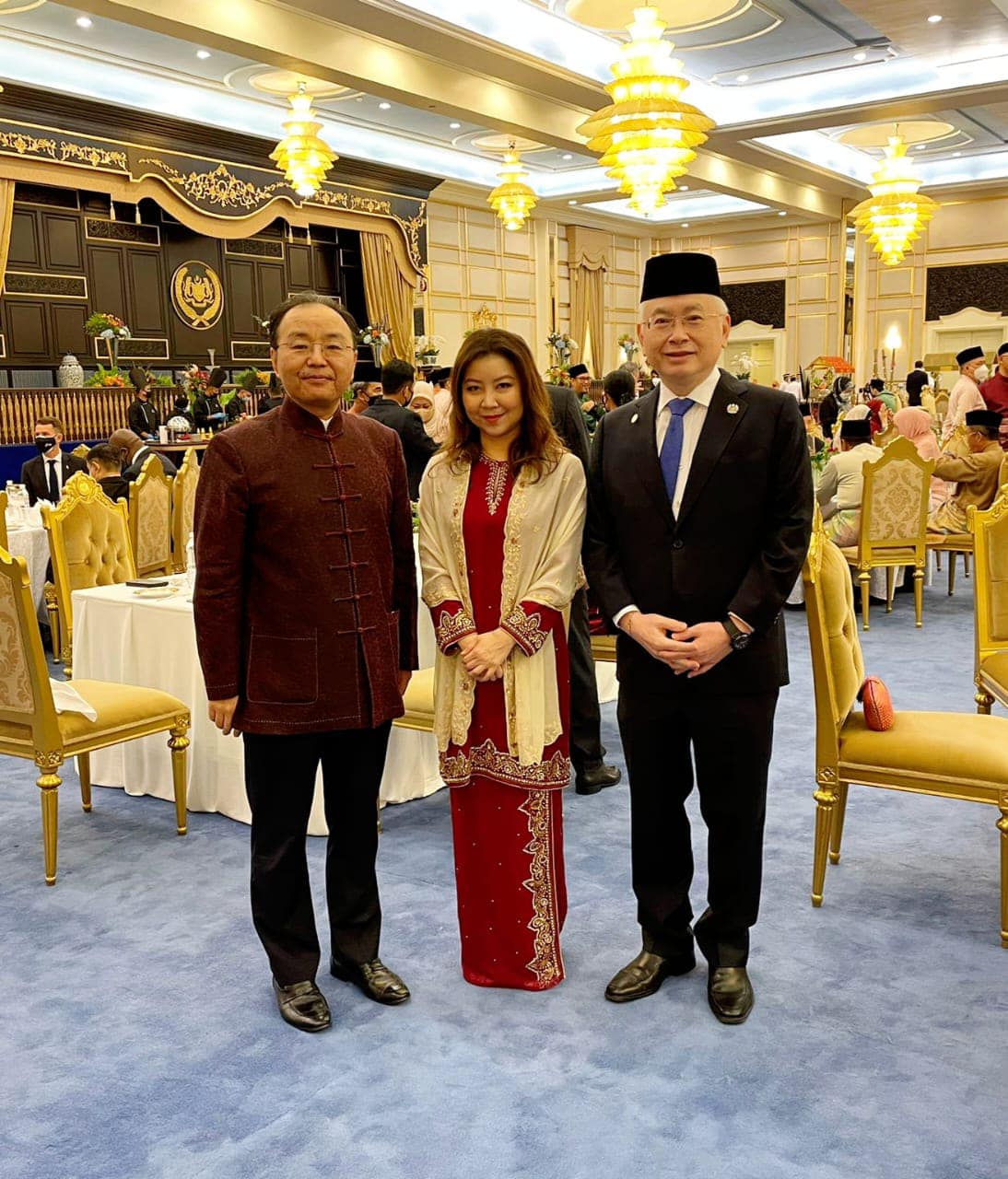  元首与内阁成员共庆开斋节