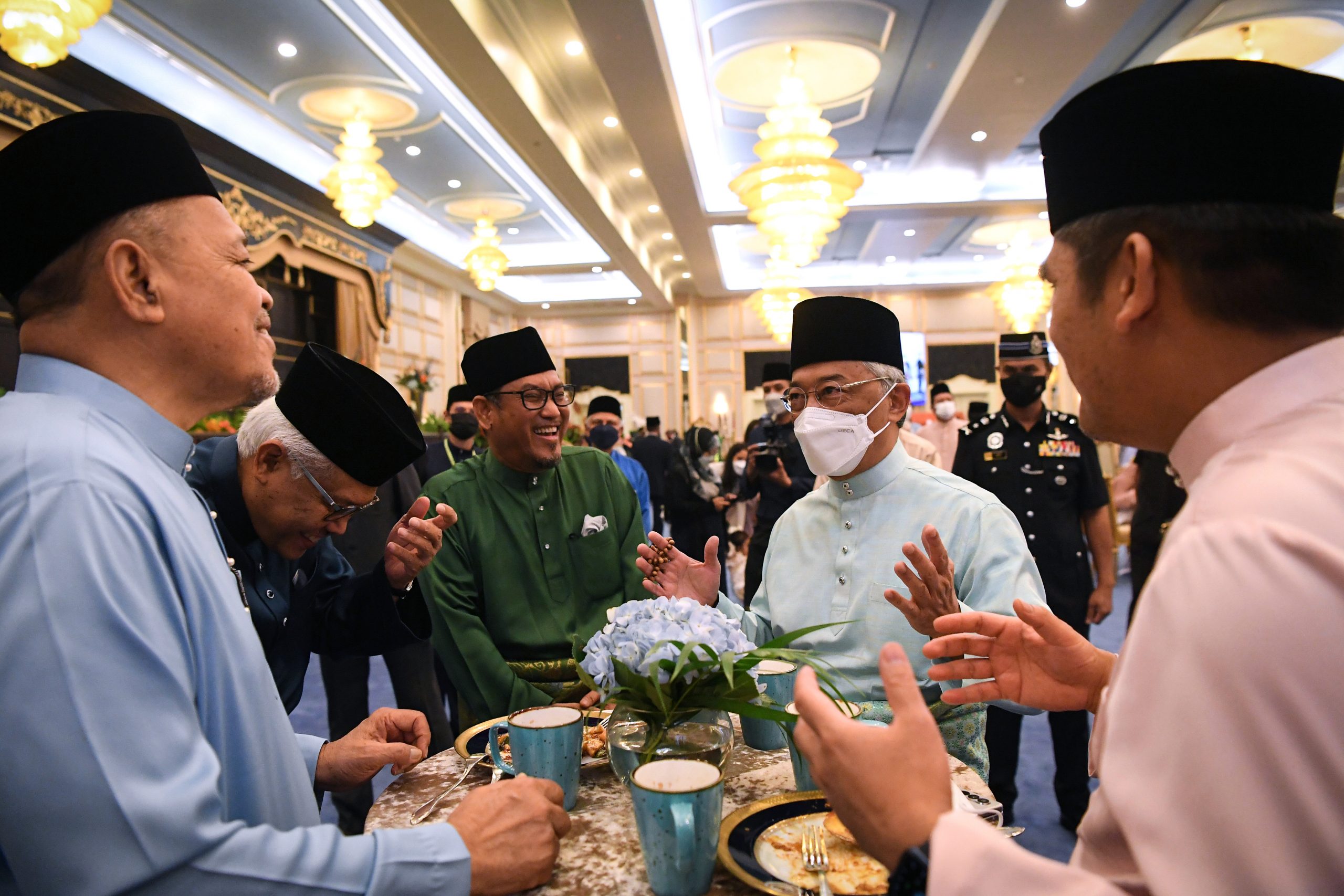  元首与内阁成员共庆开斋节