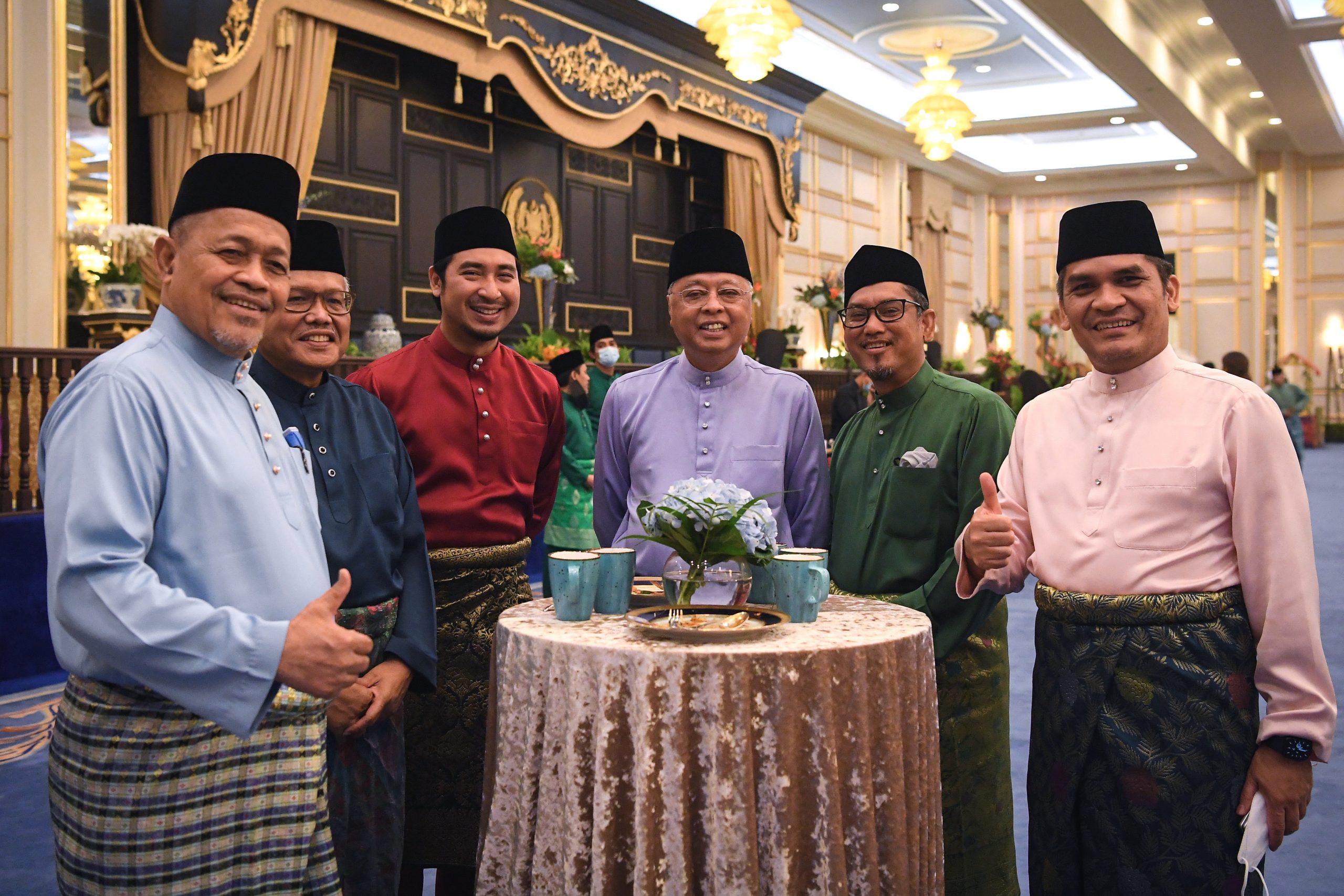  元首与内阁成员共庆开斋节