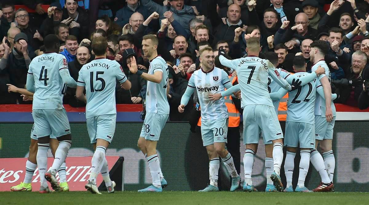 只要再胜冠军基本到手  曼市绝不放过铁锤帮