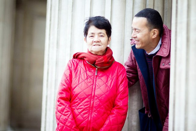 叶剑锋母亲节思念妈妈 分享亡母3故事感动网民