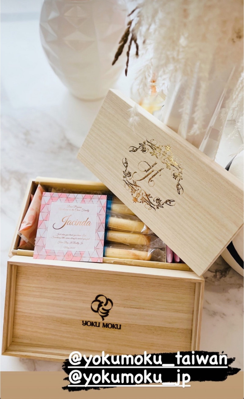 周杰伦派送小女儿满月礼盒　昆凌曝光超美名字