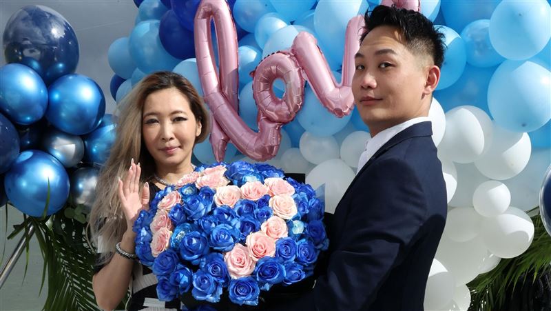 喜怀男胎5个月 Makiyo双喜临门带球嫁