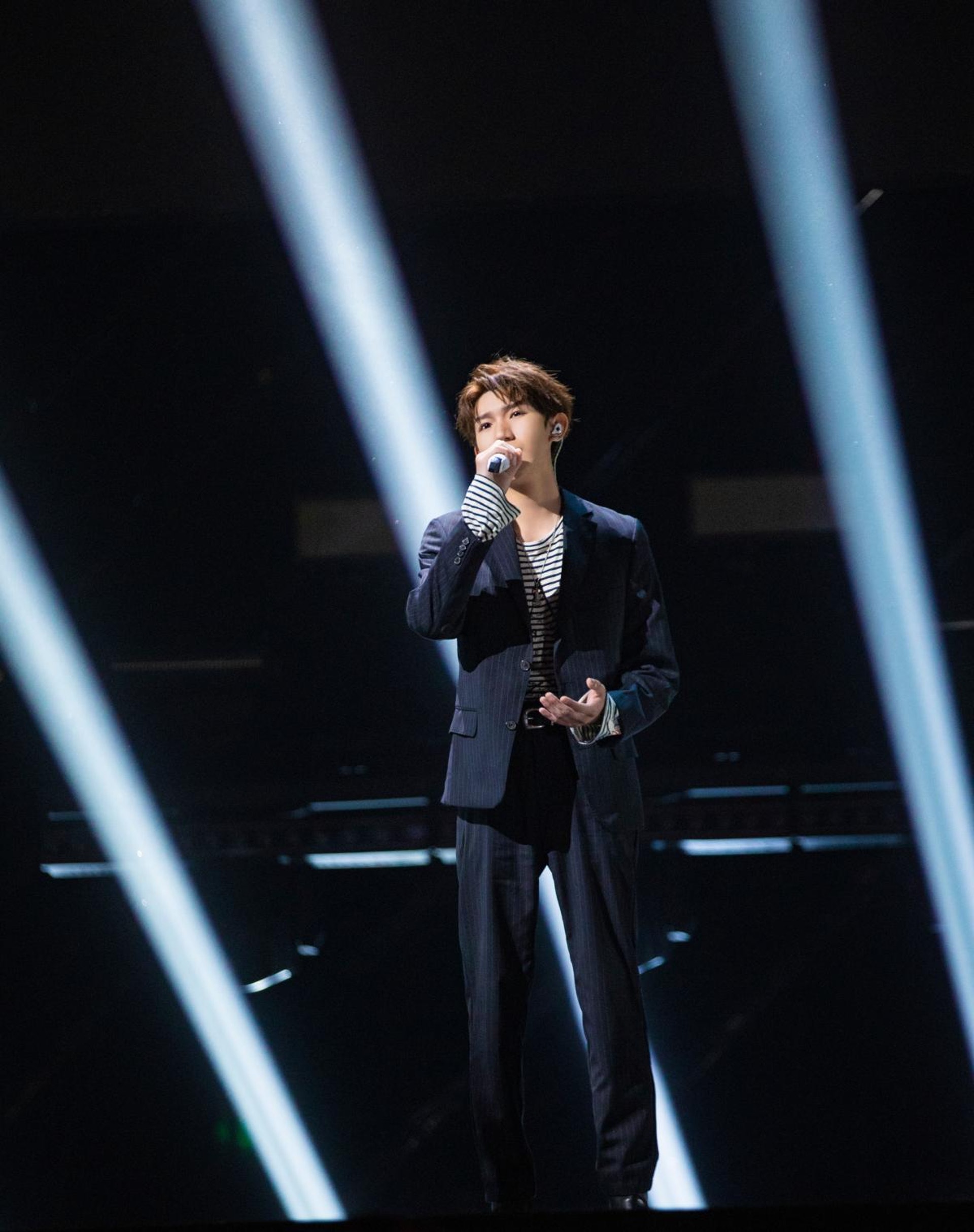 声生不息｜与张智霖合唱《岁月如歌》 王源望网民轻喷